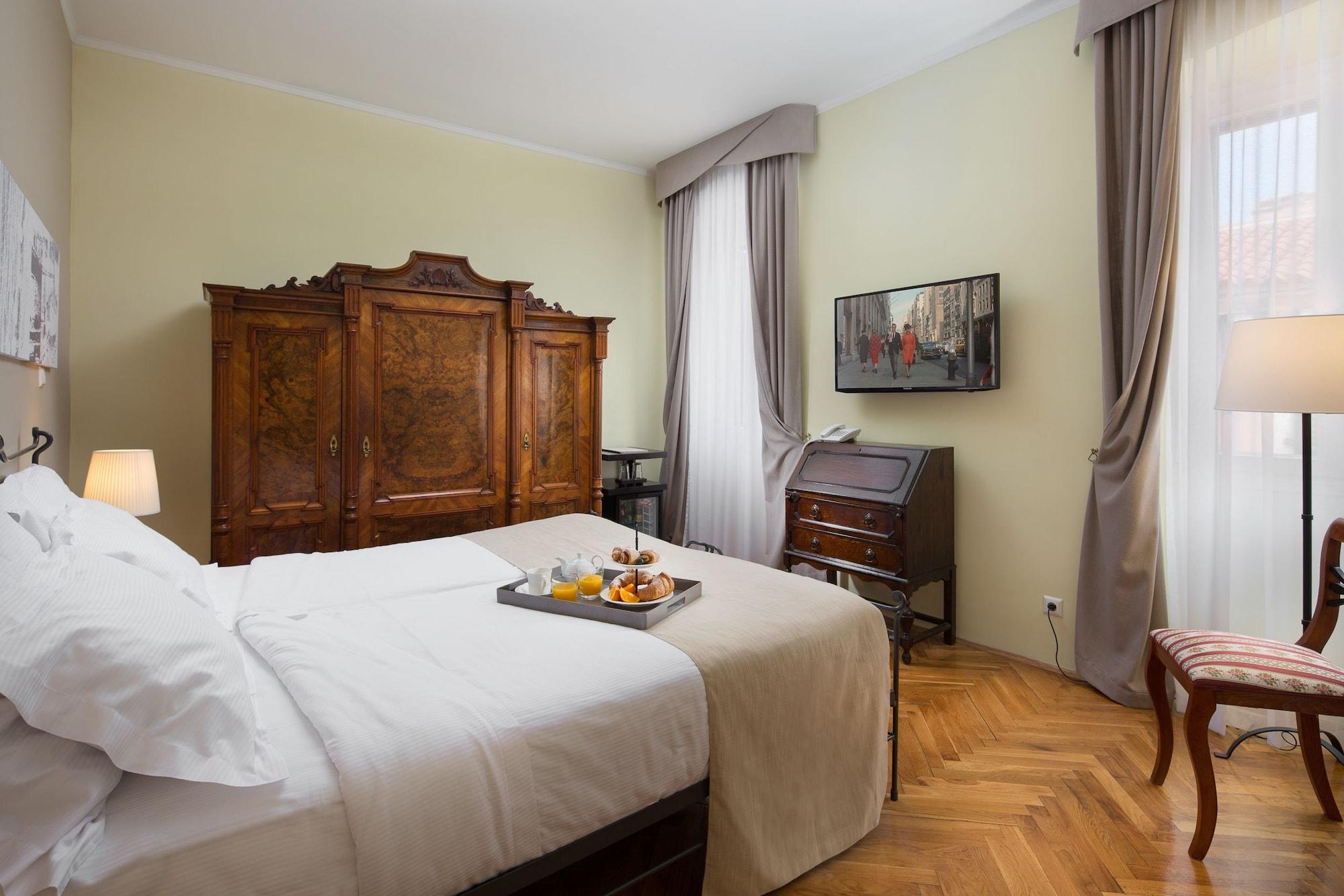 Hotel Angelo d'Oro Rovinj Buitenkant foto